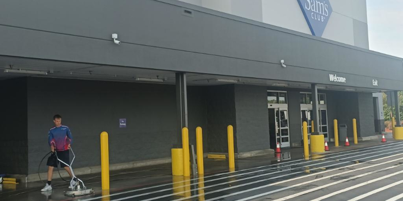 Commercial Parking Lot Cleaning in Fort Smith, Arkansas